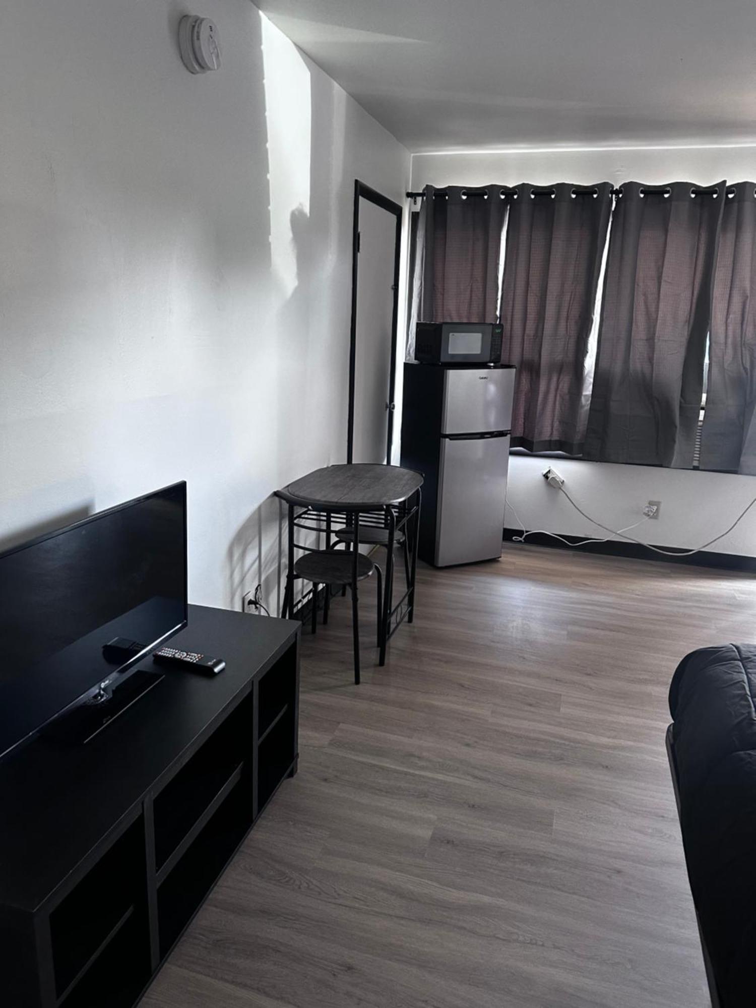Glenstone Place Extended Stay Motel Спрингфилд Экстерьер фото