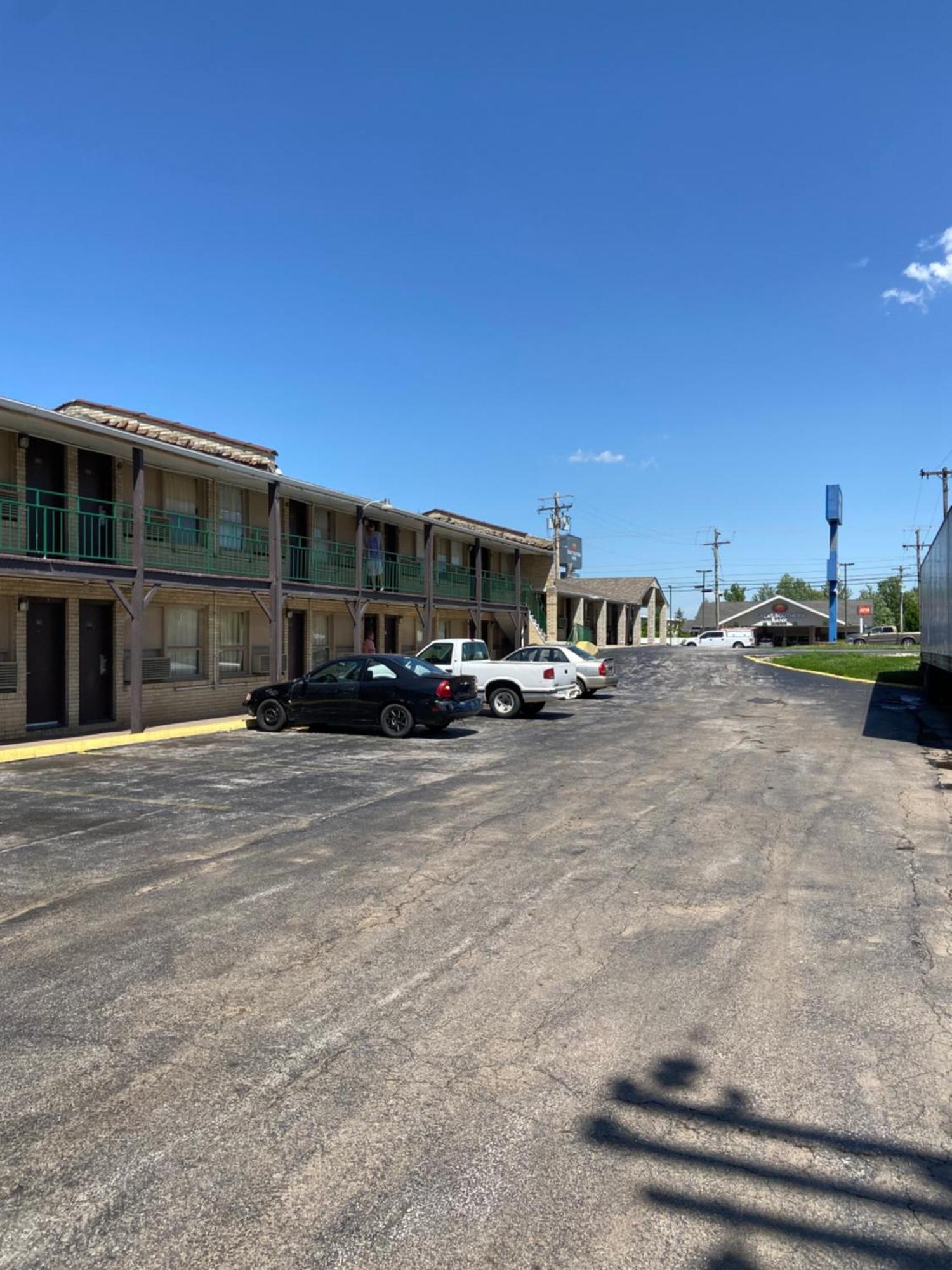 Glenstone Place Extended Stay Motel Спрингфилд Экстерьер фото